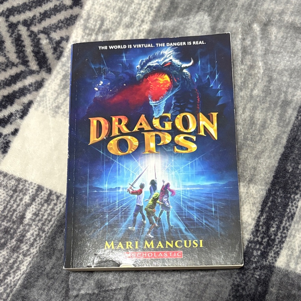 🦋Scholastic Dragon Ops - Vibrant Blue and Fiery Red